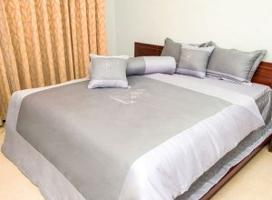 Hướng dẫn các bước vệ sinh đệm cao su khách sạn đúng cách