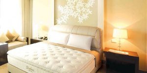 đệm lò xo khách sạn